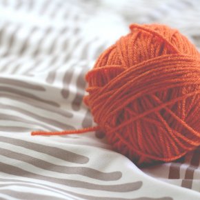 4 Stricktipps für Anfänger: Sie können Sie ganz einfach ein schönes Geschenk stricken!